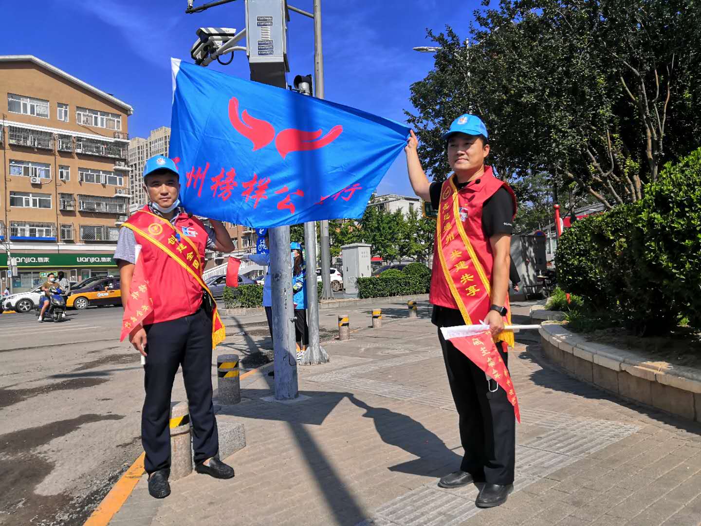 <strong>女人和男人日皮叉叉的视频</strong>